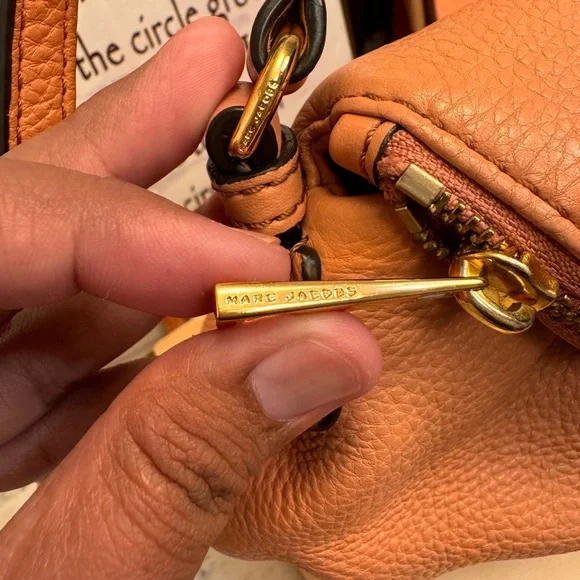 Authentic Marc Jacob New York Collection Cross Body Bag - Picture 4 of 14